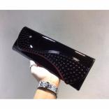 16新作 VIPセール★ルブタンコピー★PIGALLE CLUTCH☆パテントクラッチバッグ BLACK 1111097PK1A