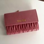 2017新作入荷 絶対欲しい！ミュウミュウスーパーコピー MIU MIU MATELASSE 折りたたみ財布