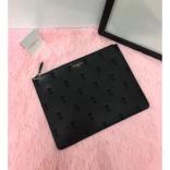 GIVENCHY ジバンシィスーパーコピー 17/18AW Gold logo clutch クラッチバッグ BK06072126 001