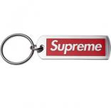 ルイヴィトン シュプリームコピー   シュプリーム Box Logo Metal Tag keychain 赤 キーホルダー