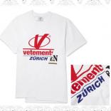 VETEMENTS(ヴェトモンスーパーコピー) 大人気！ アシンメトリー ロゴ Tシャツ