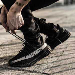 アディダス 偽物 イージーブースト アディダスイージー Yeezy Boost 350 V2 Core Black White BY1604