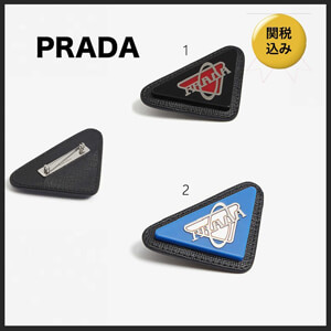 国内発送プラダ ヘア アクセサリー コピー★PRADA★Saffiano LOGO ブローチ