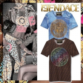 送料込[フェンディ×ヴェルサーチェ]T-SHIRT FF FENDACフェンダTシャツ コピー 1005179-1A00769_2B070