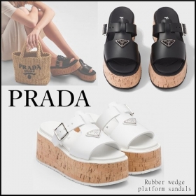 大注目プラダ 偽物 Rubber wedge platform sandals ウェッジサンダル